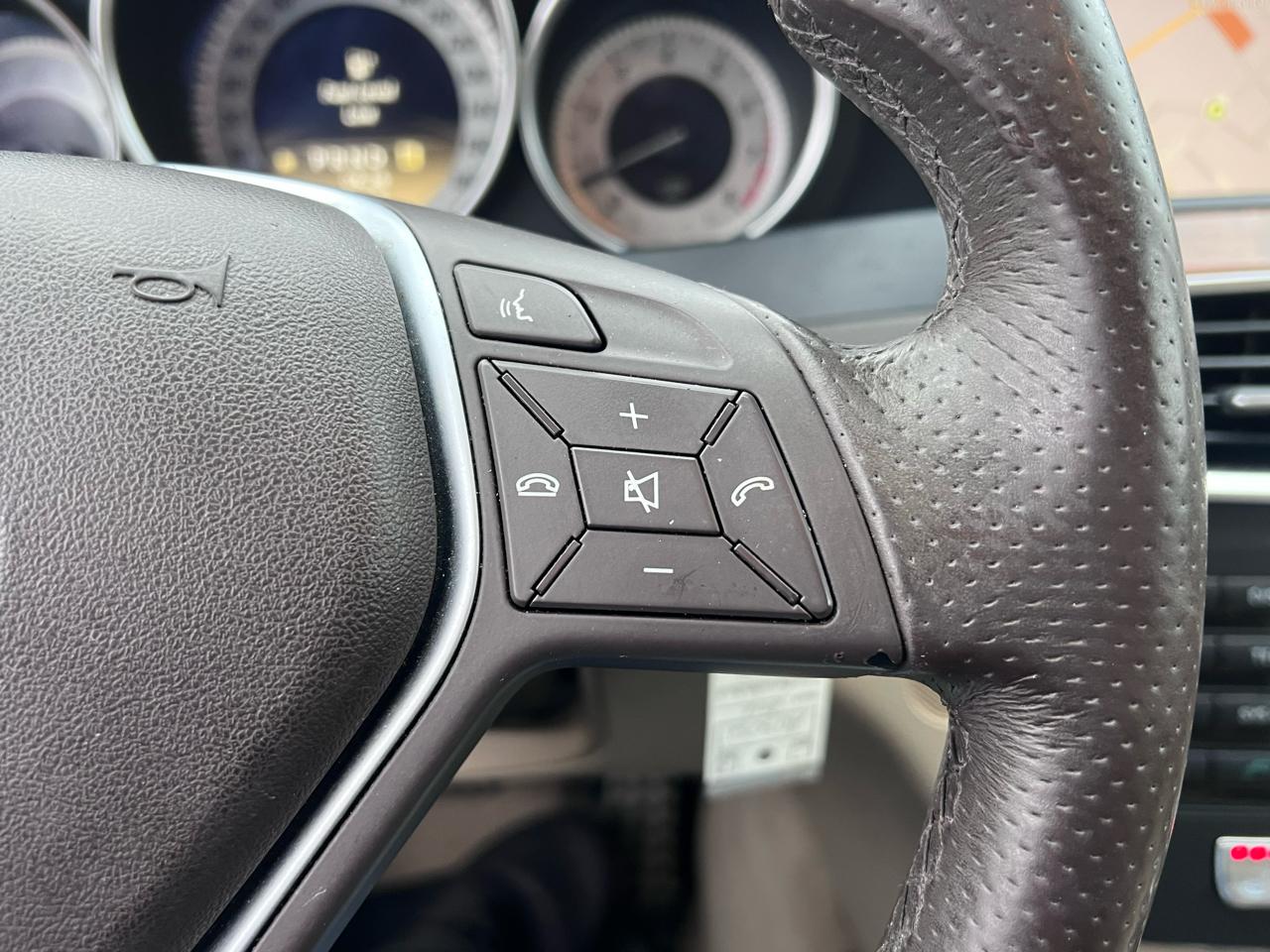 Mercedes-Benz C-Class C300 4MATIC Luxury Sedan 2012