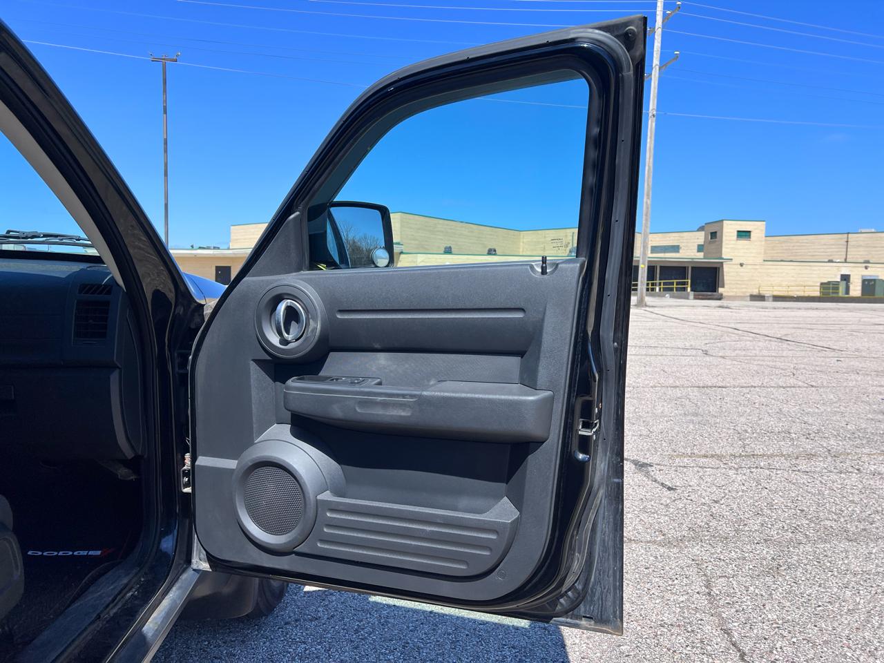 Dodge Nitro SXT 4WD 2007