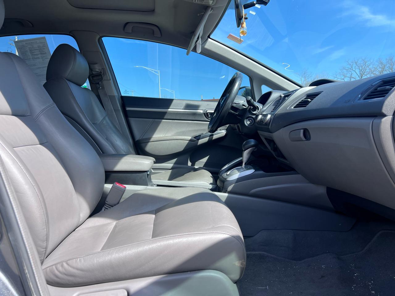 Honda Civic EX-L Sedan 5-Speed AT 2010