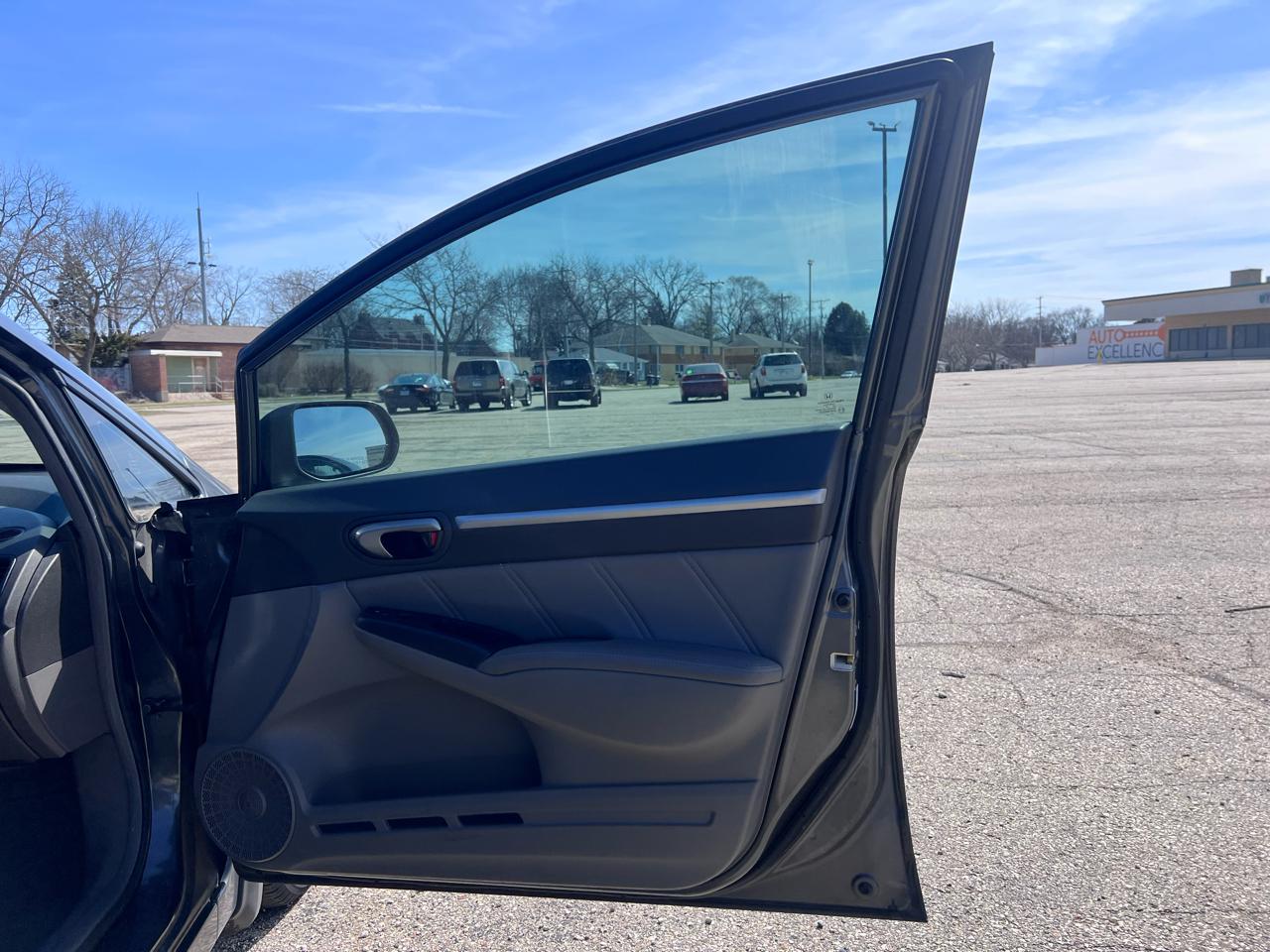 Honda Civic EX-L Sedan 5-Speed AT 2010
