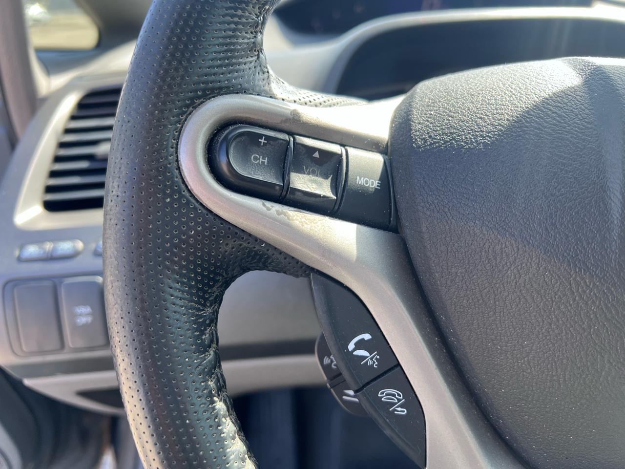 Honda Civic EX-L Sedan 5-Speed AT 2010