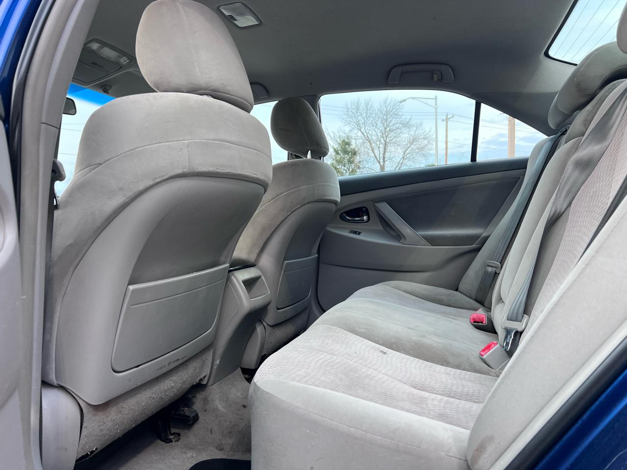 Toyota Camry SE 6-Spd MT 2010