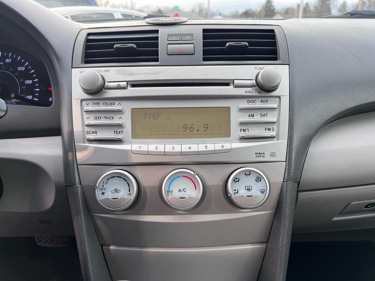 Toyota Camry SE 6-Spd MT 2010