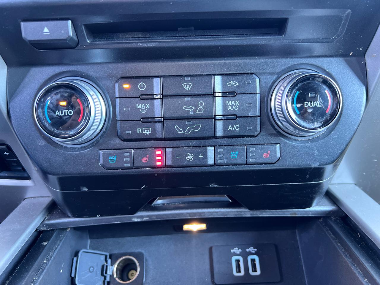 Ford F-150 Lariat SuperCrew 5.5-ft. Bed 4WD 2016