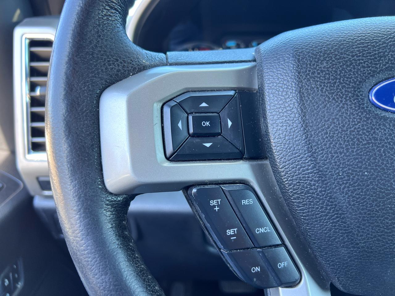 Ford F-150 Lariat SuperCrew 5.5-ft. Bed 4WD 2016