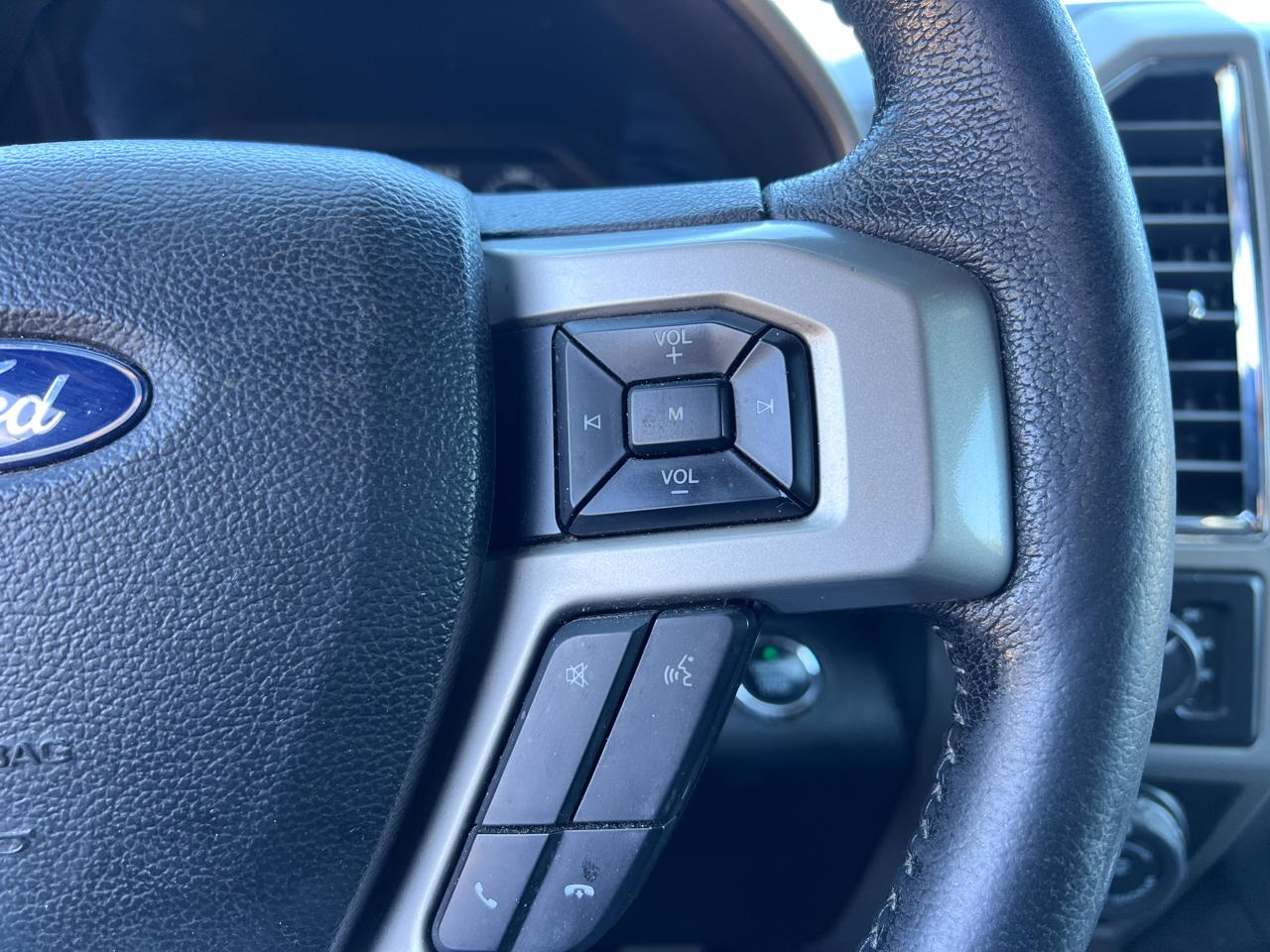 Ford F-150 Lariat SuperCrew 5.5-ft. Bed 4WD 2016