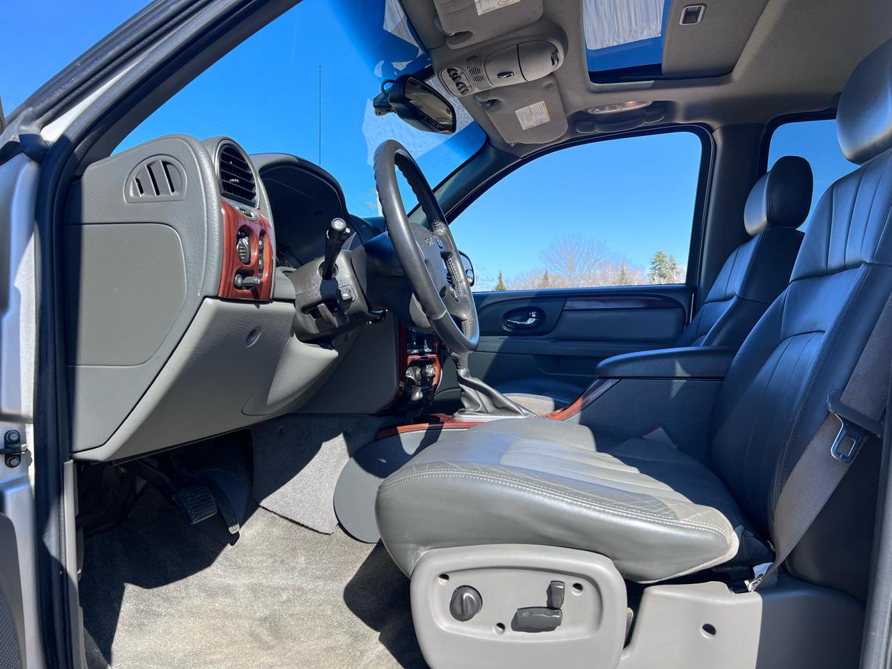 GMC Envoy SLE 4WD 2004