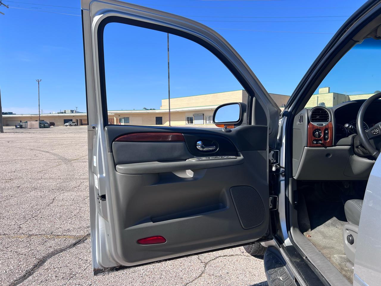 GMC Envoy SLE 4WD 2004