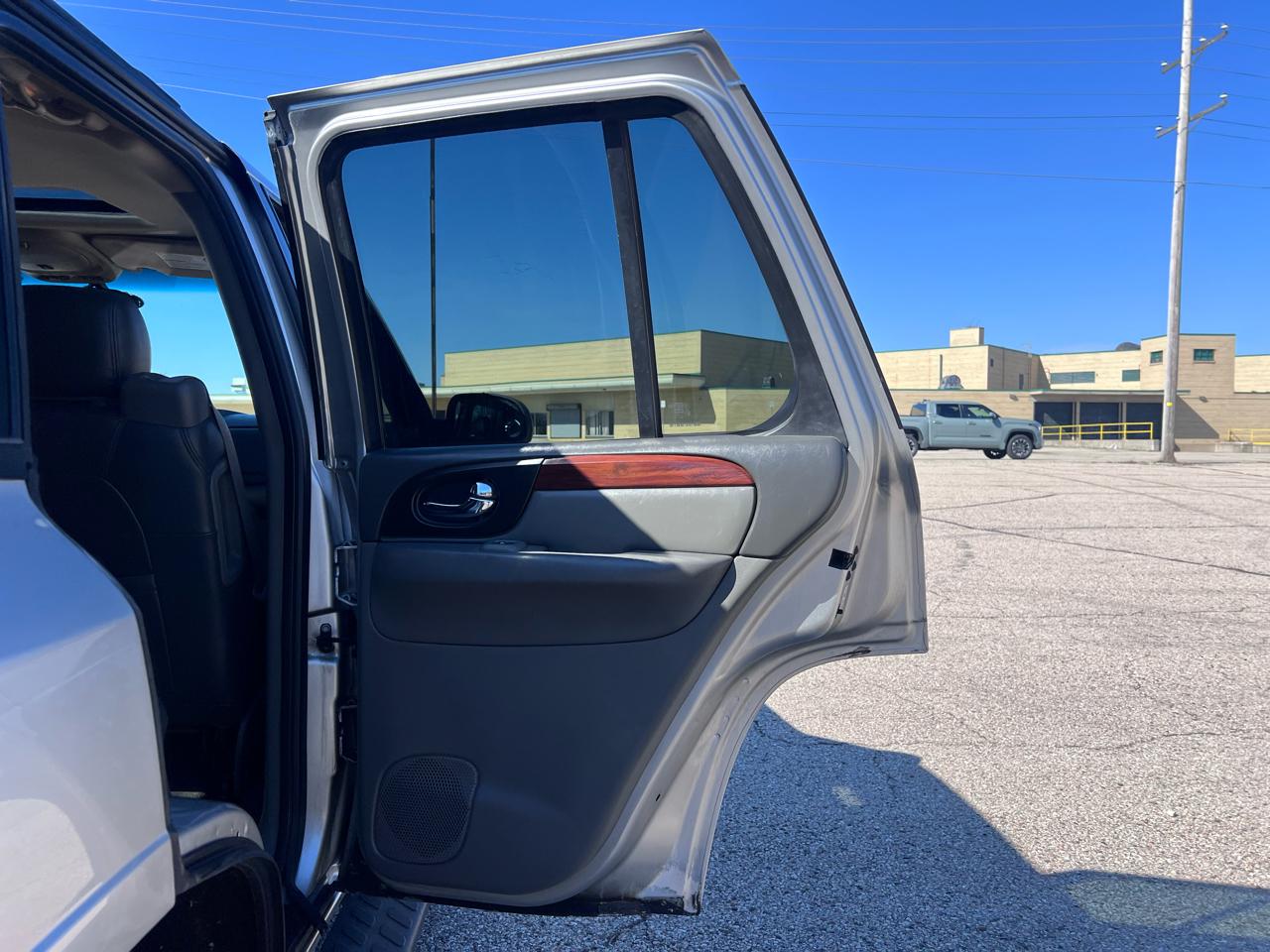 GMC Envoy SLE 4WD 2004