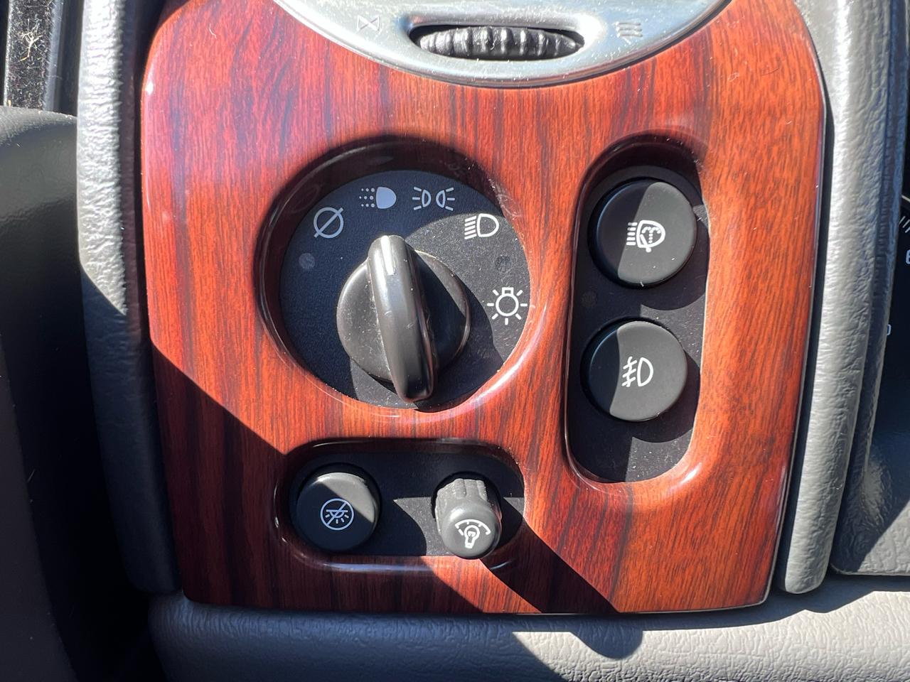 GMC Envoy SLE 4WD 2004