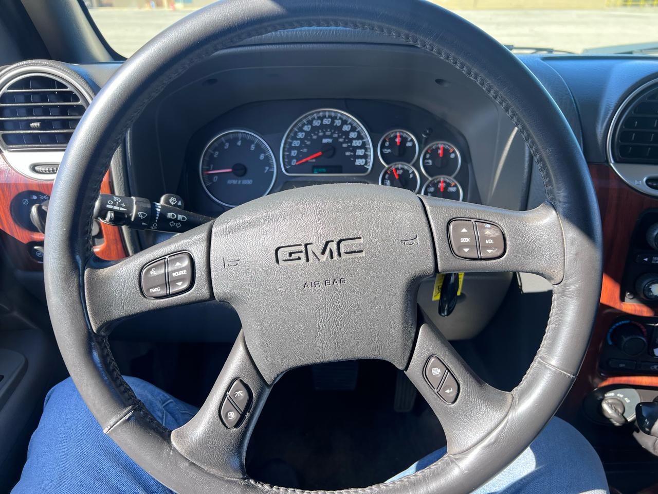 GMC Envoy SLE 4WD 2004