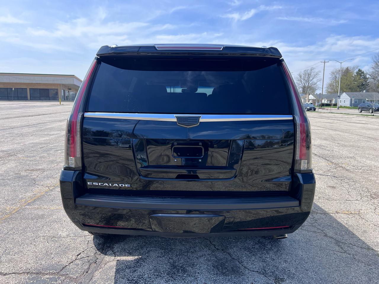 Cadillac Escalade Platinum 4WD 2016