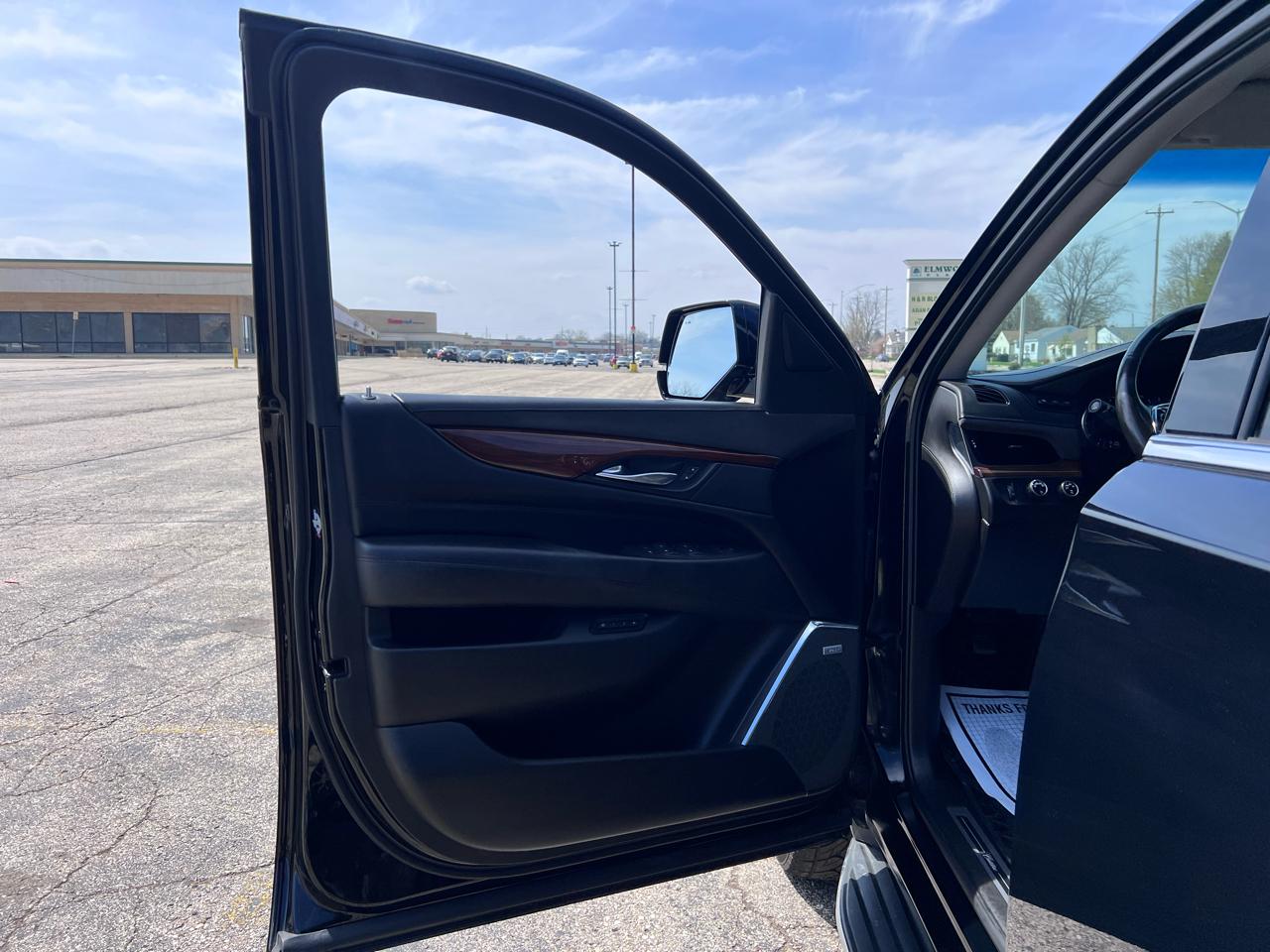 Cadillac Escalade Platinum 4WD 2016