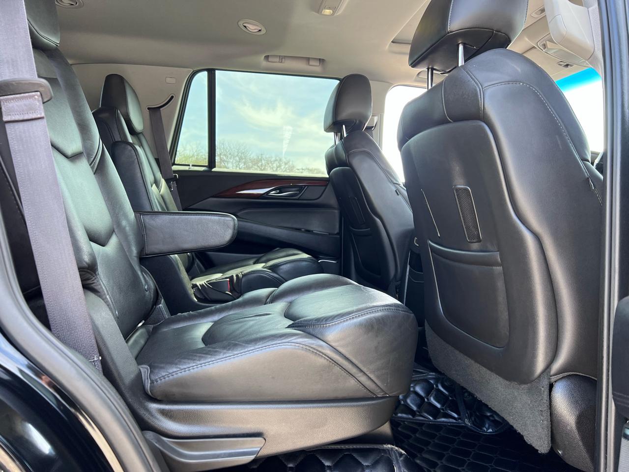 Cadillac Escalade Platinum 4WD 2016