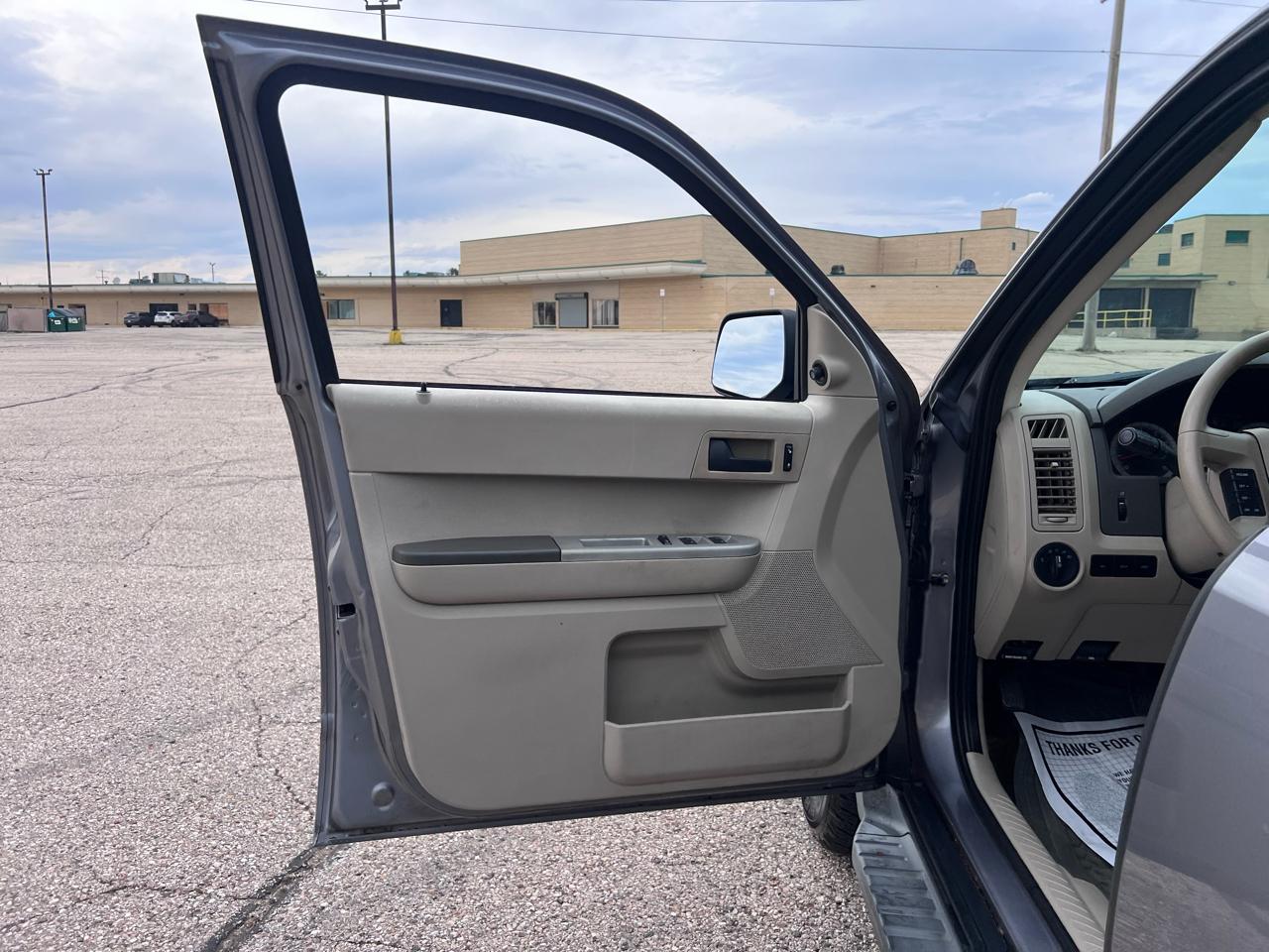 Ford Escape XLT 2WD V6 2008