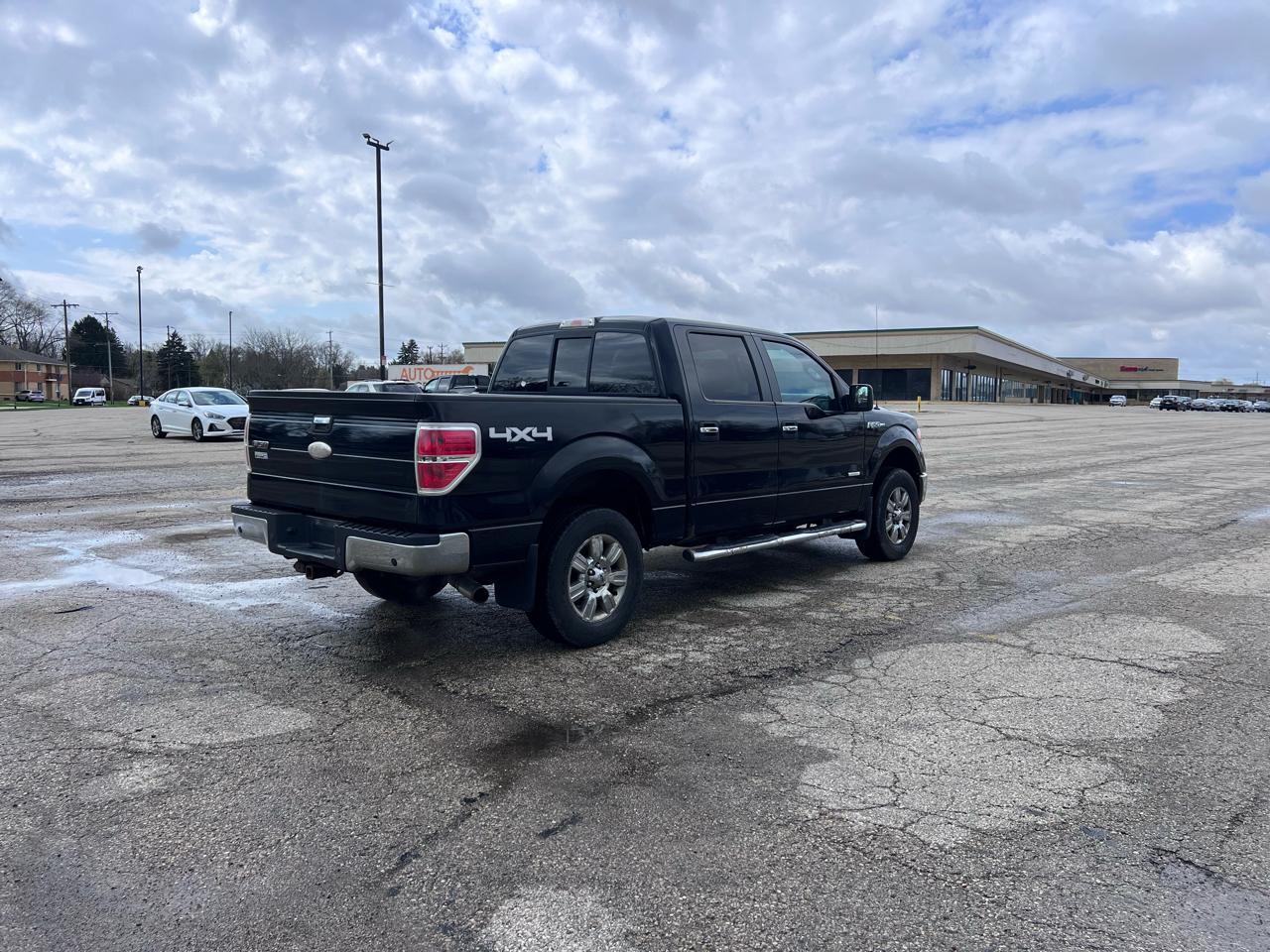 Ford F-150 XLT SuperCrew 6.5-ft. Bed 4WD 2011