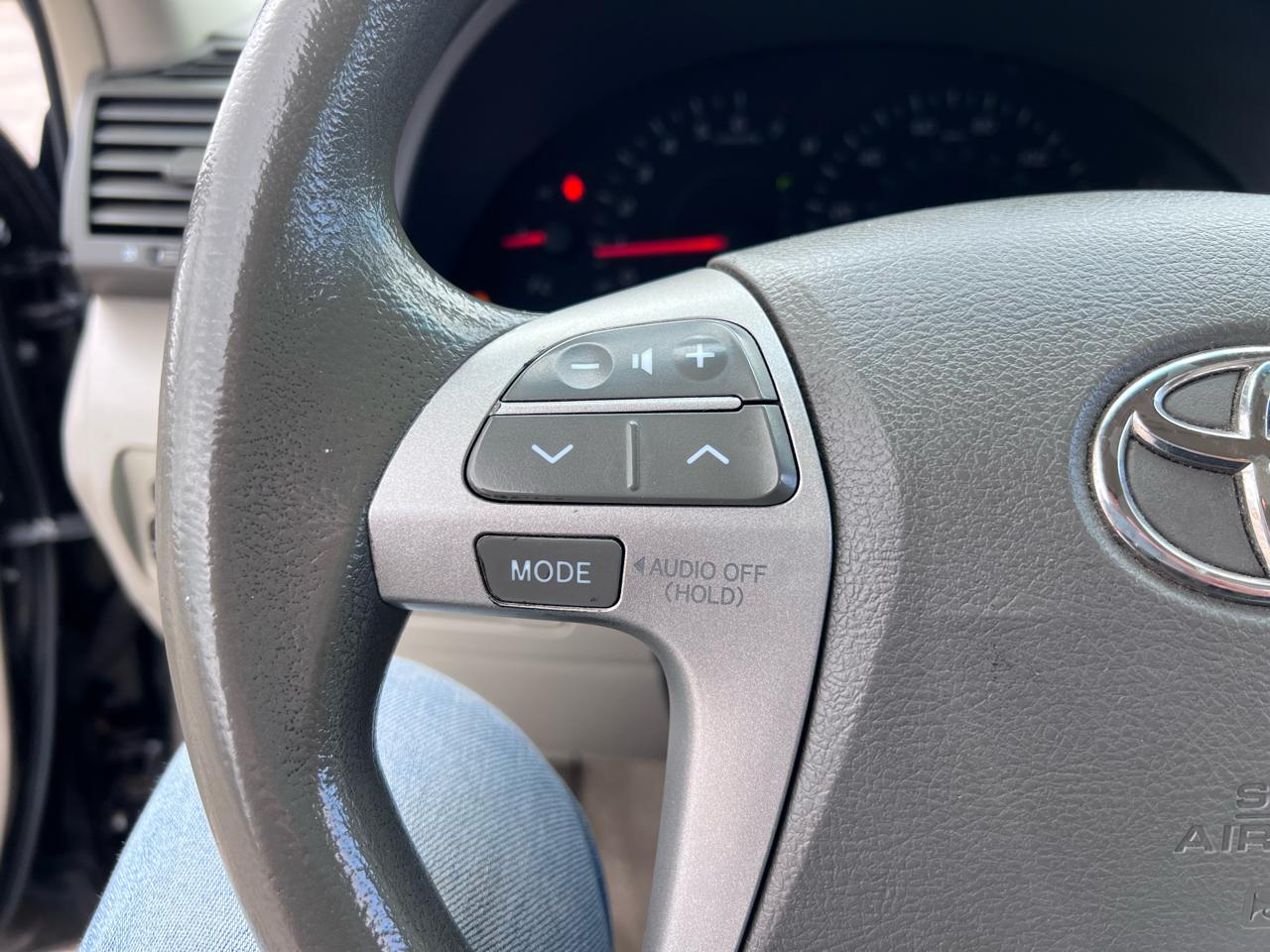 Toyota Camry XLE 5-Spd AT 2009