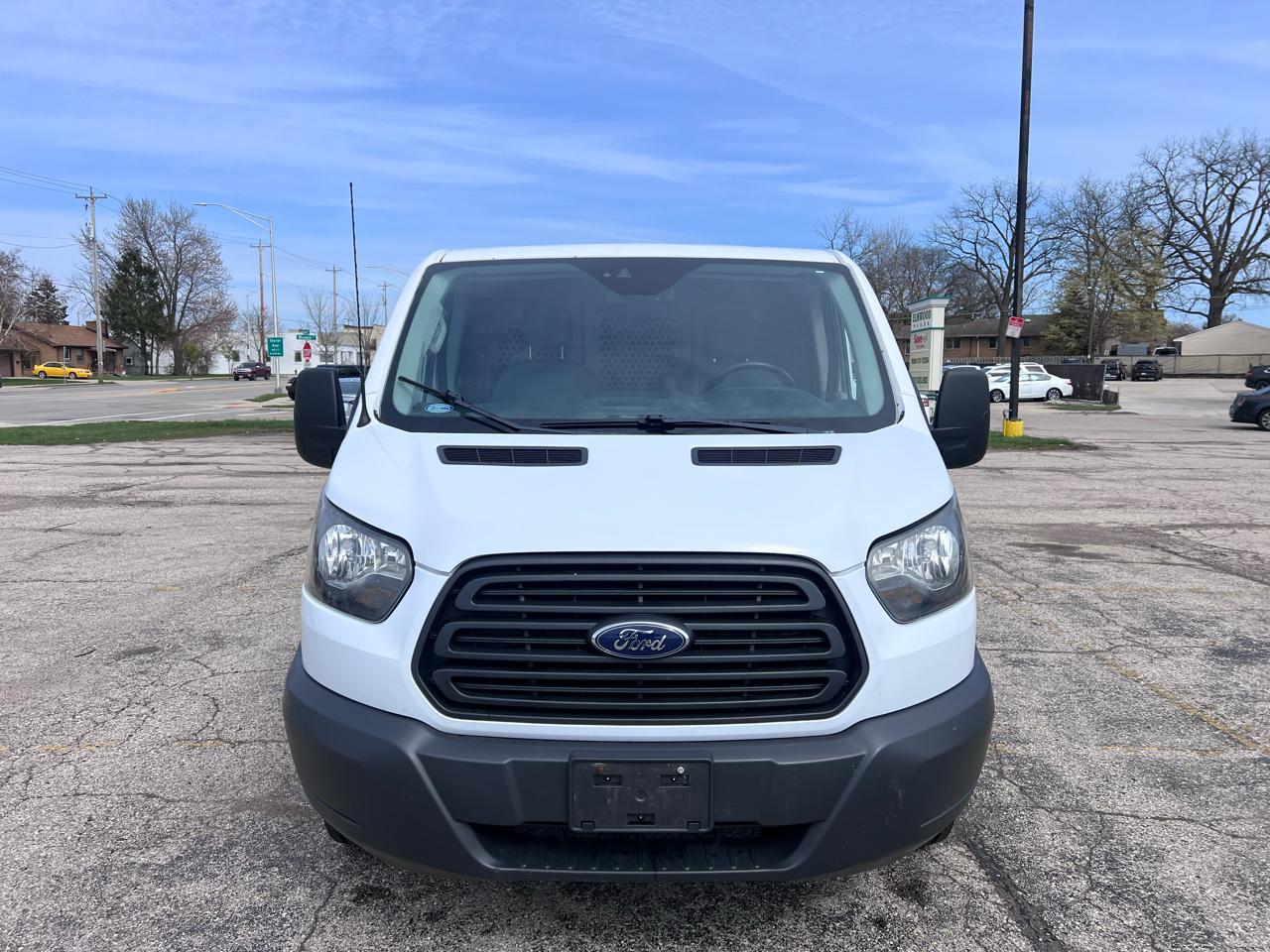 Ford Transit 250 Van Low Roof w/Sliding Pass. 130-in. WB 2016