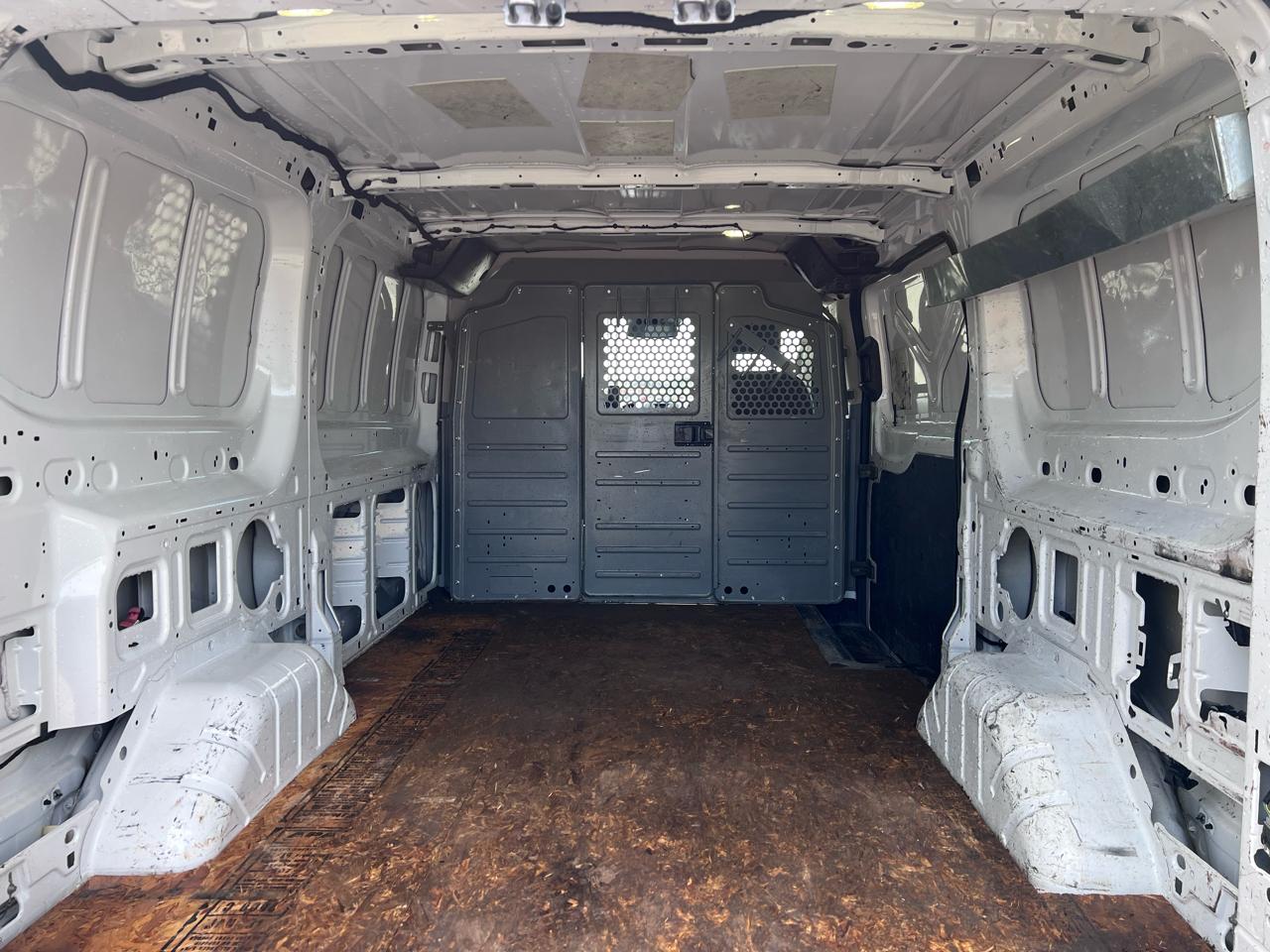 Ford Transit 250 Van Low Roof w/Sliding Pass. 130-in. WB 2016