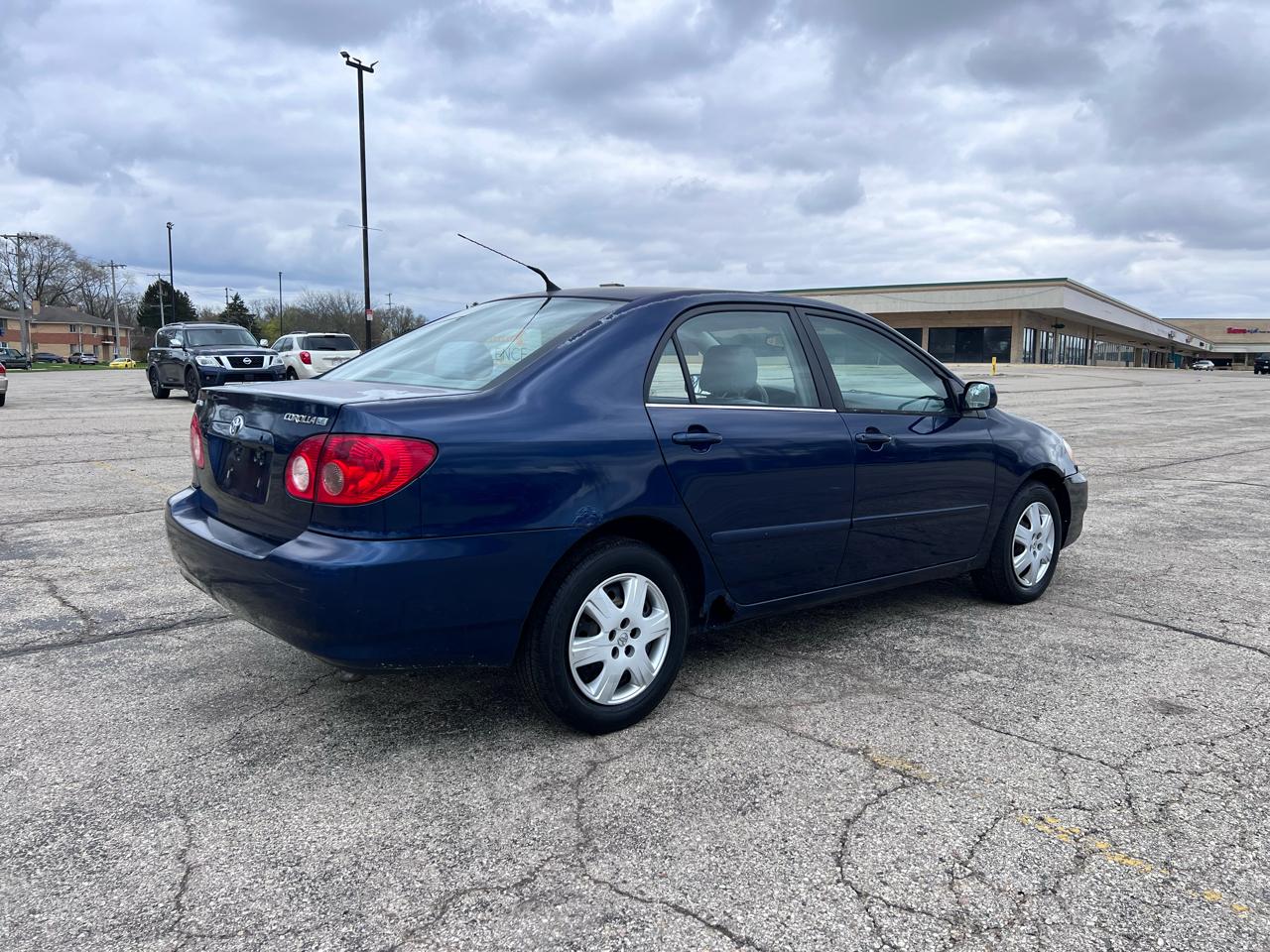 Toyota Corolla CE 2005