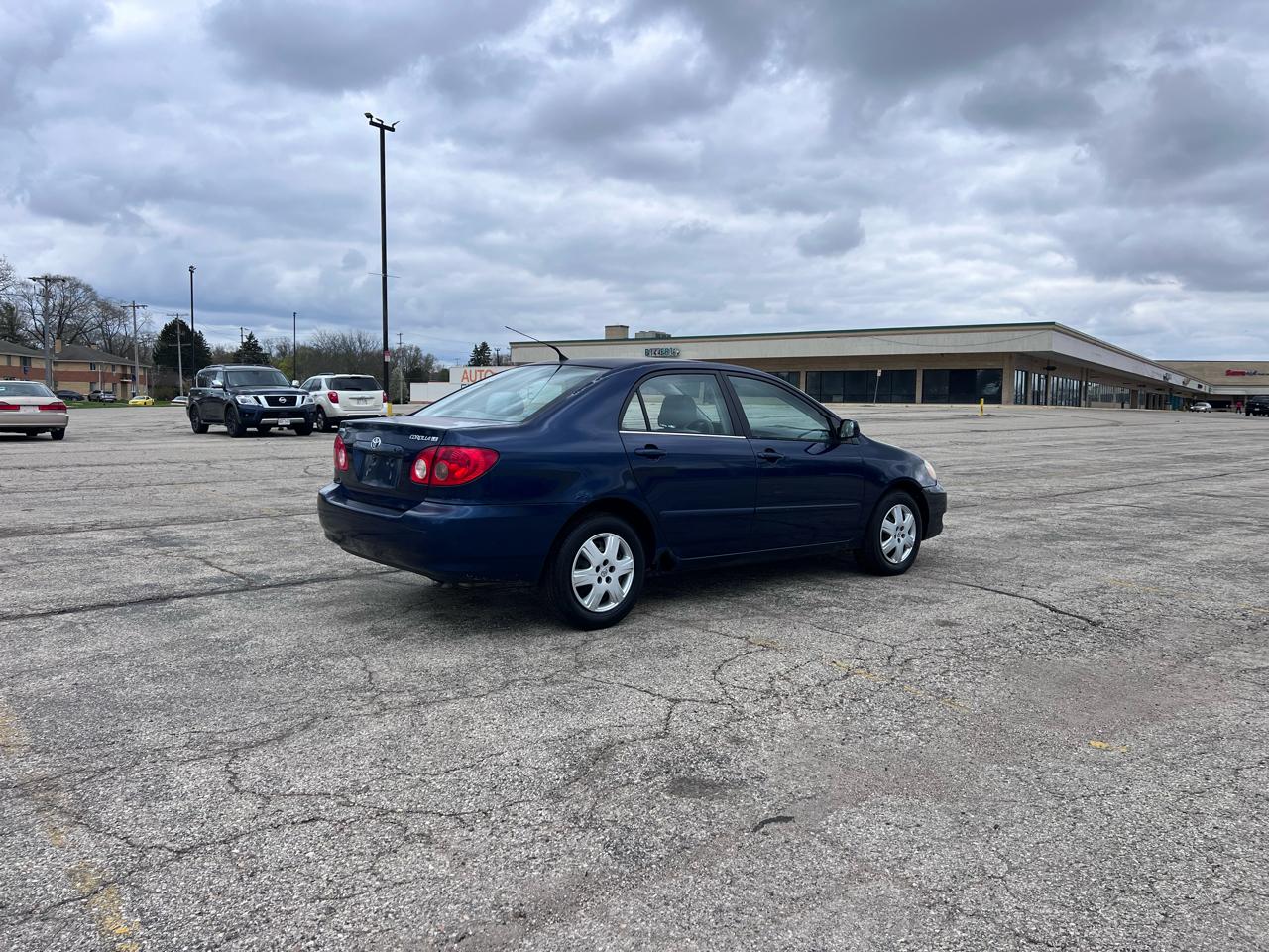 Toyota Corolla CE 2005