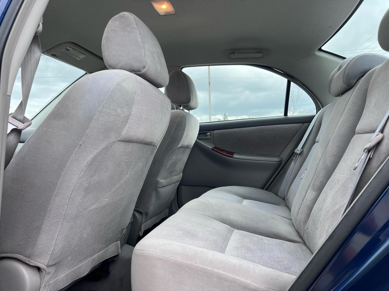 Toyota Corolla CE 2005