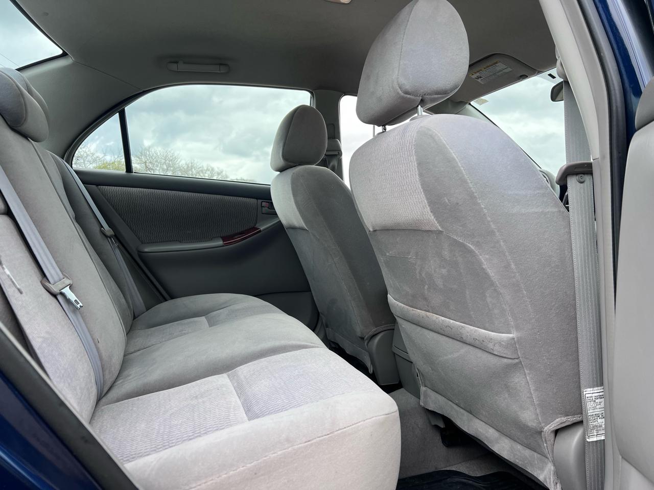 Toyota Corolla CE 2005