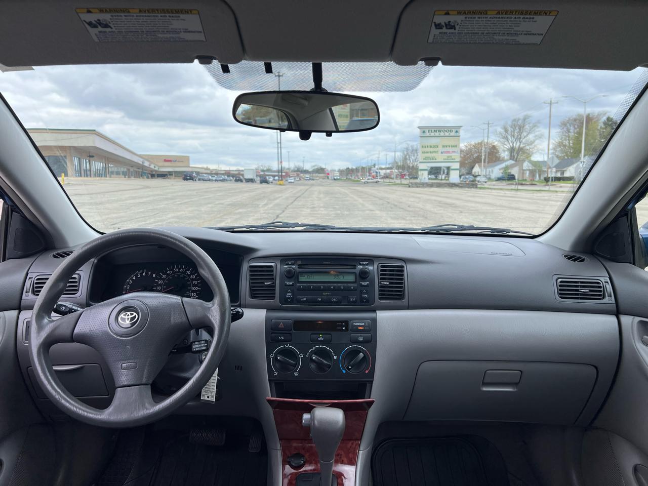 Toyota Corolla CE 2005