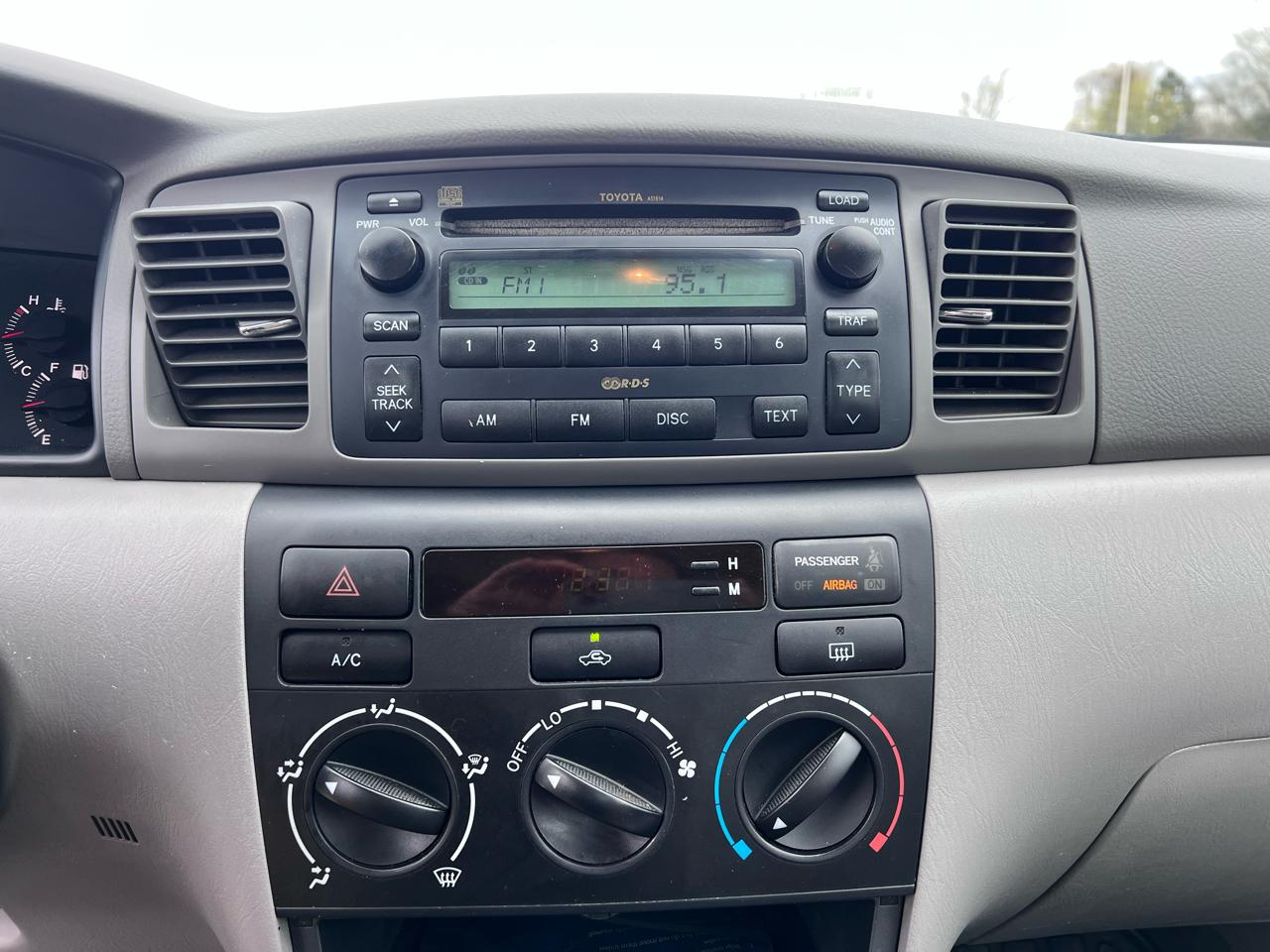 Toyota Corolla CE 2005