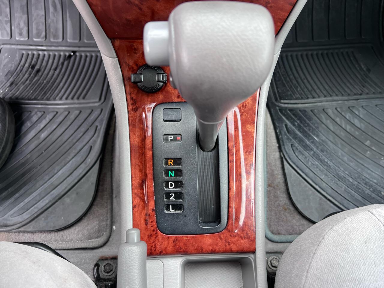 Toyota Corolla CE 2005