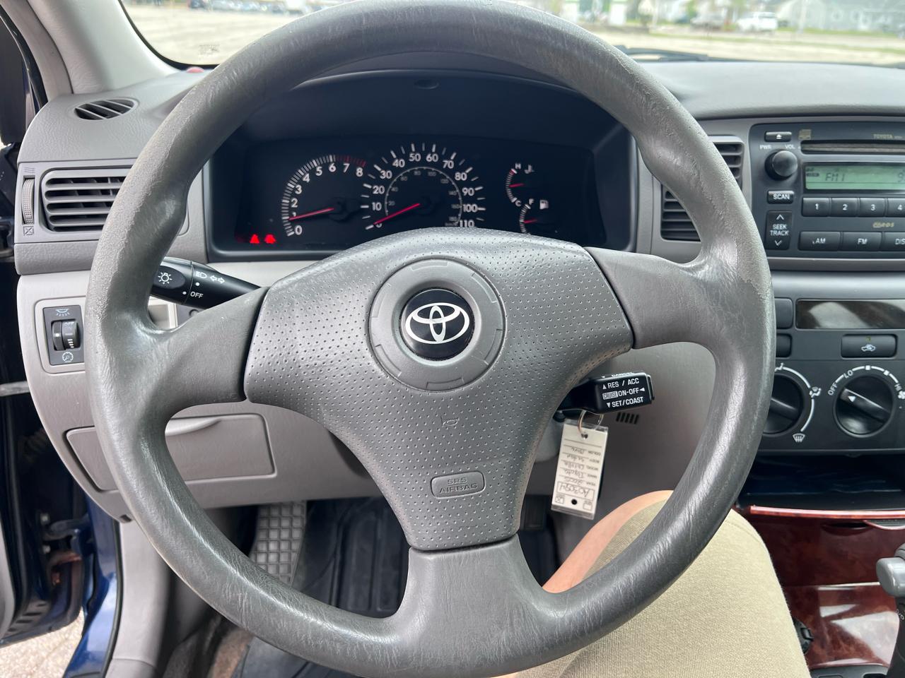 Toyota Corolla CE 2005