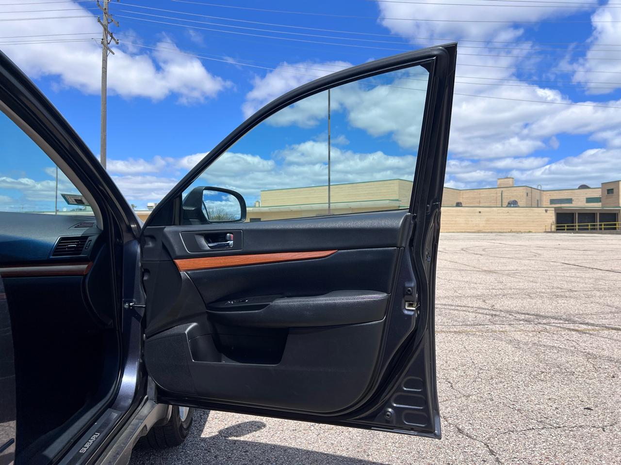 Subaru Outback 2.5i Limited 2013