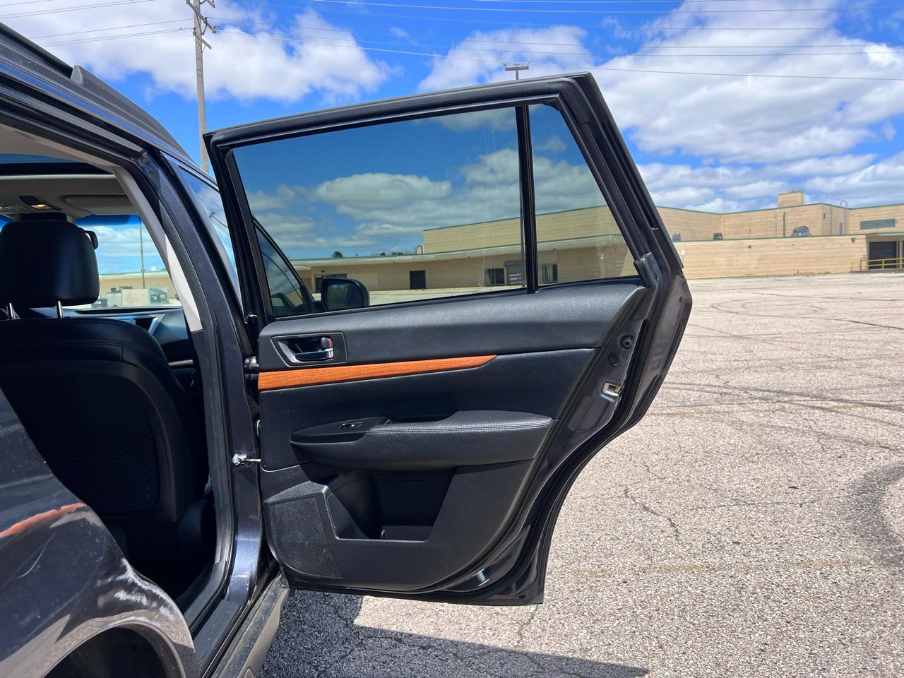 Subaru Outback 2.5i Limited 2013