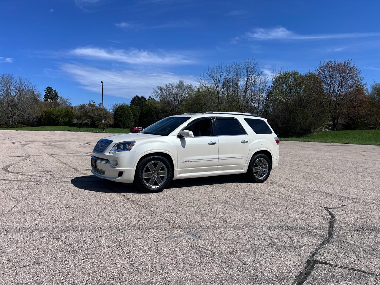 GMC Acadia Denali AWD 2011