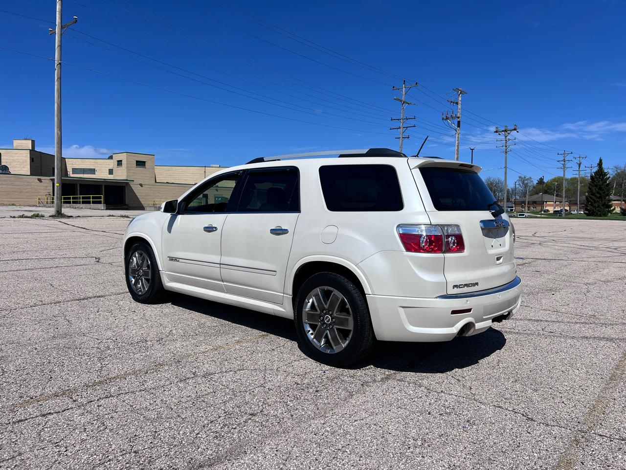 GMC Acadia Denali AWD 2011