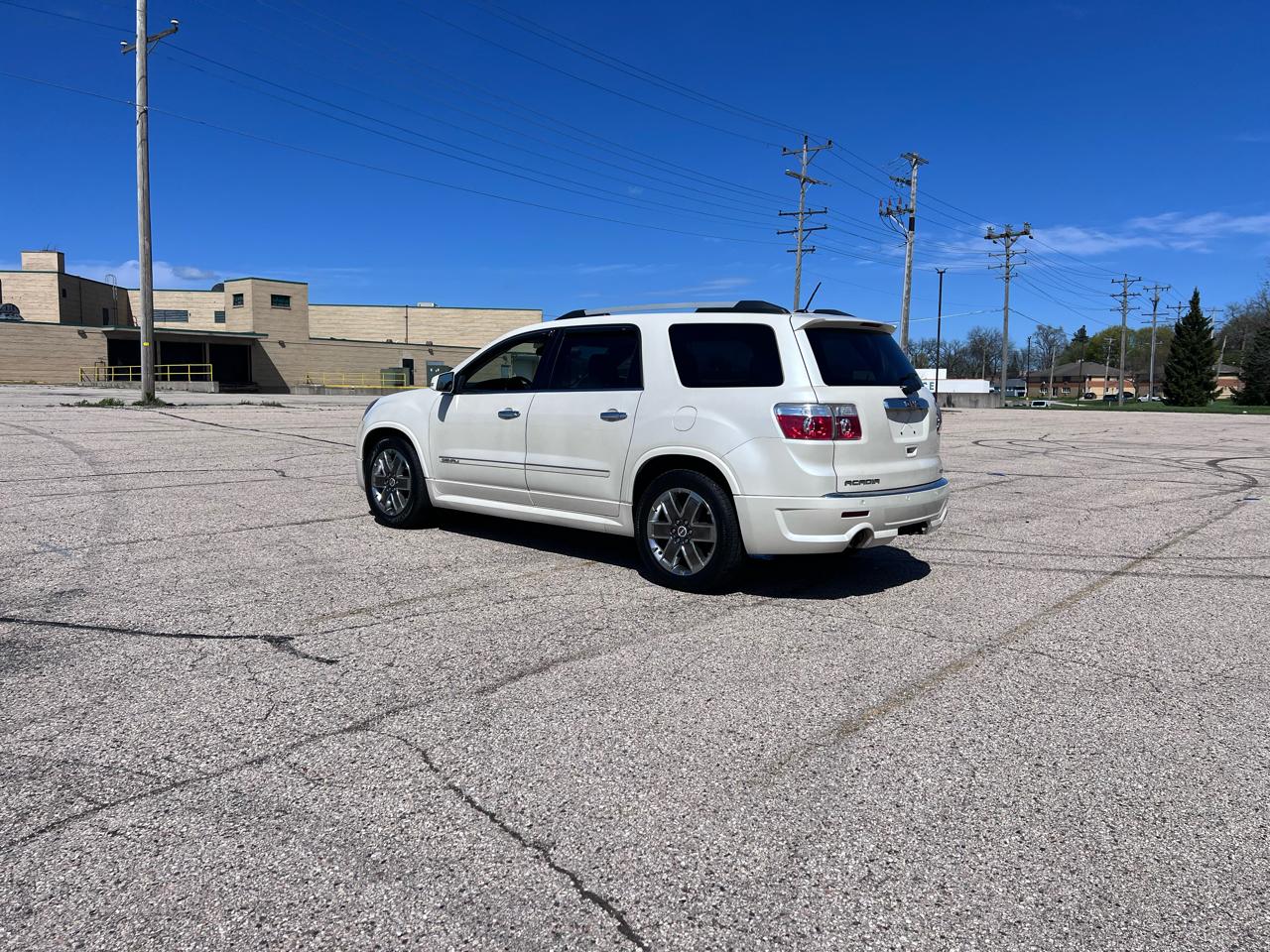GMC Acadia Denali AWD 2011