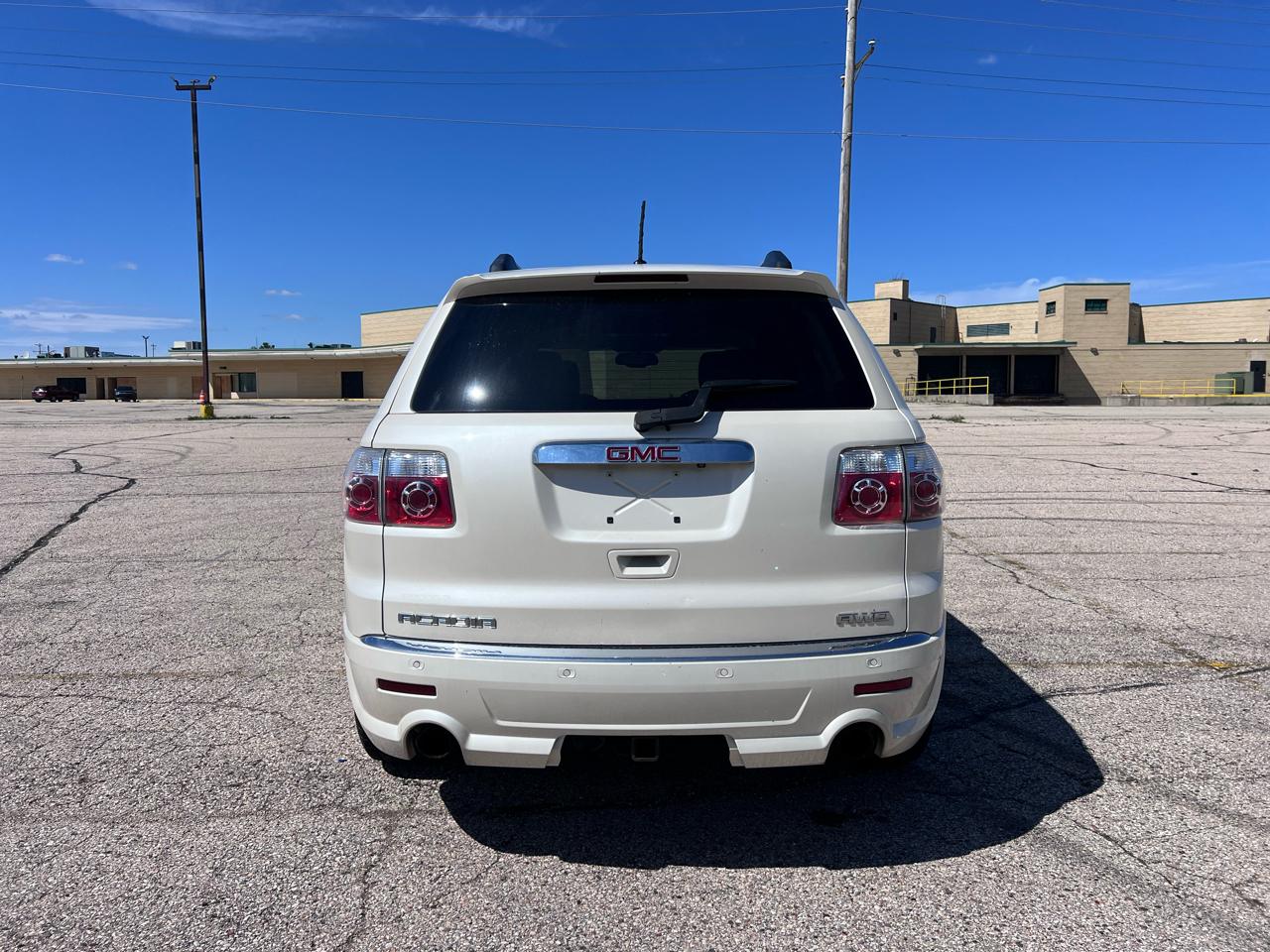GMC Acadia Denali AWD 2011
