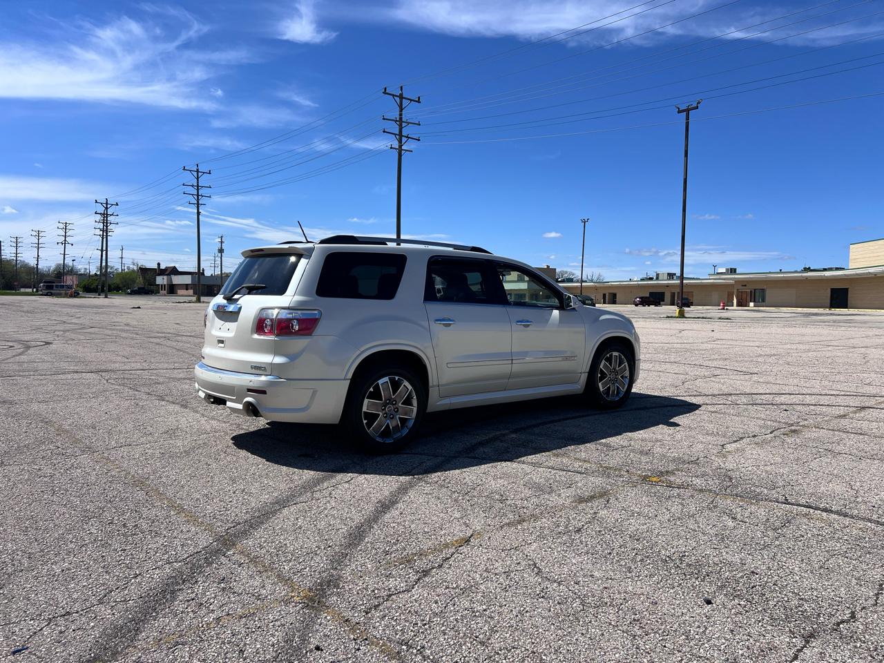 GMC Acadia Denali AWD 2011