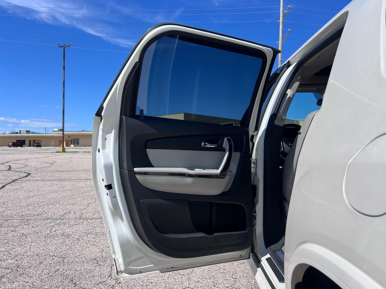 GMC Acadia Denali AWD 2011