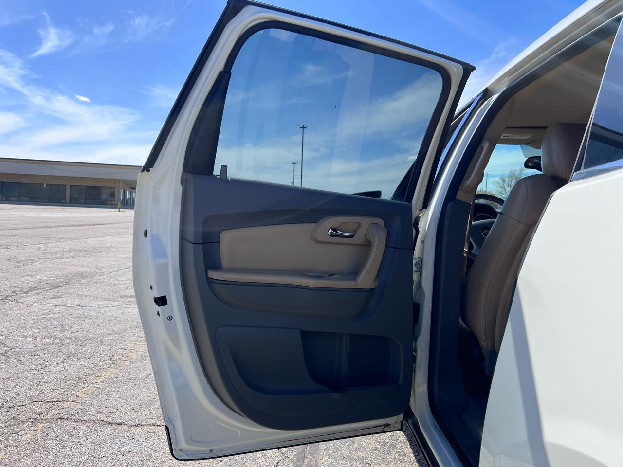 Chevrolet Traverse 2LT AWD 2012