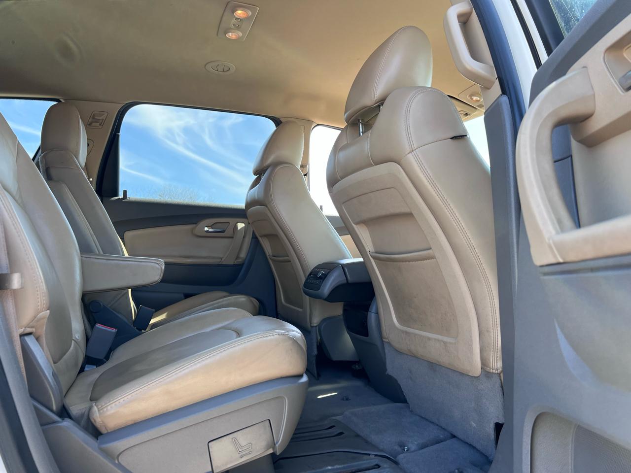 Chevrolet Traverse 2LT AWD 2012