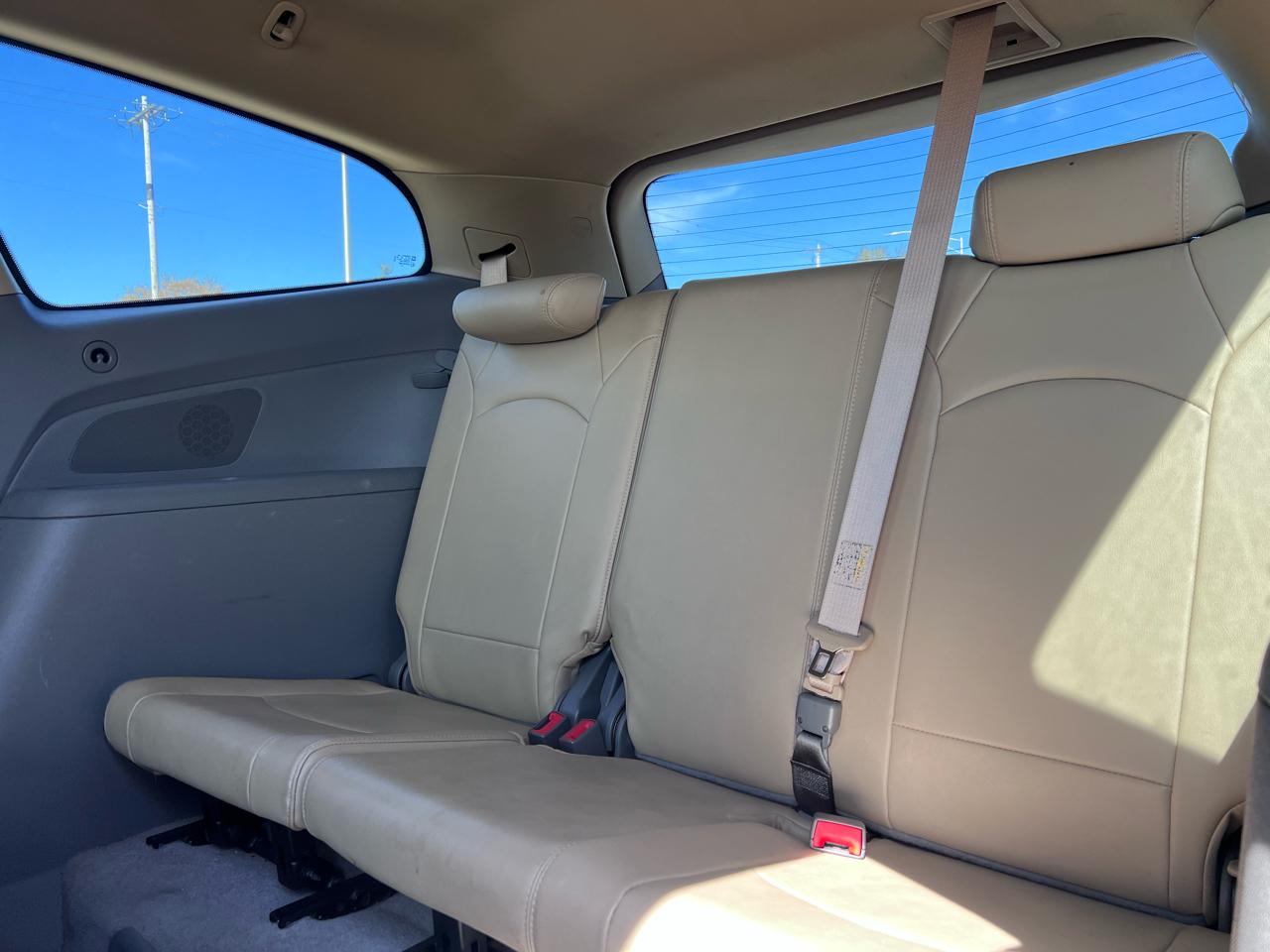 Chevrolet Traverse 2LT AWD 2012