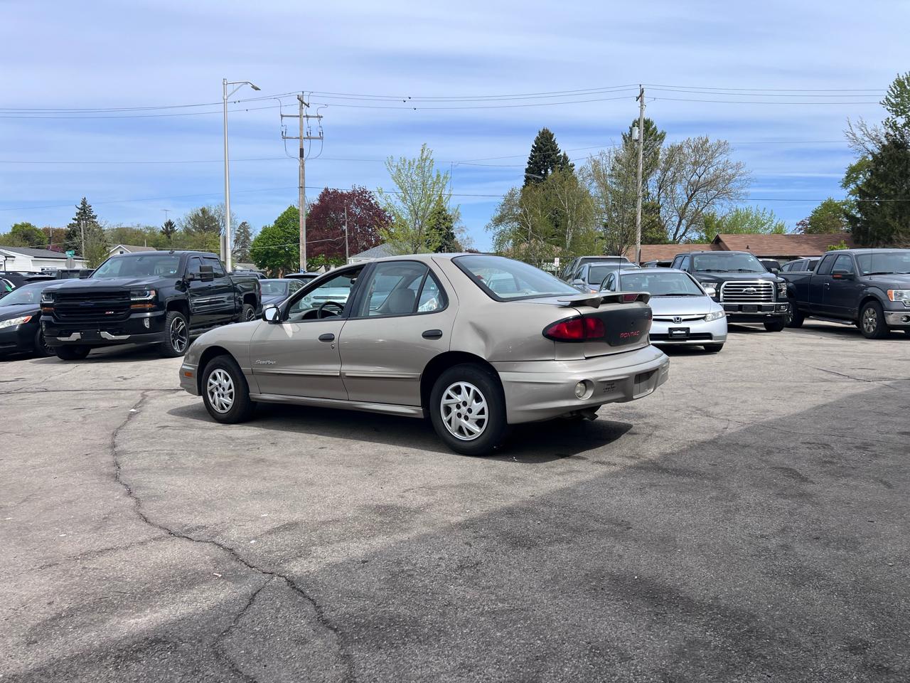 Pontiac Sunfire SE sedan 2002