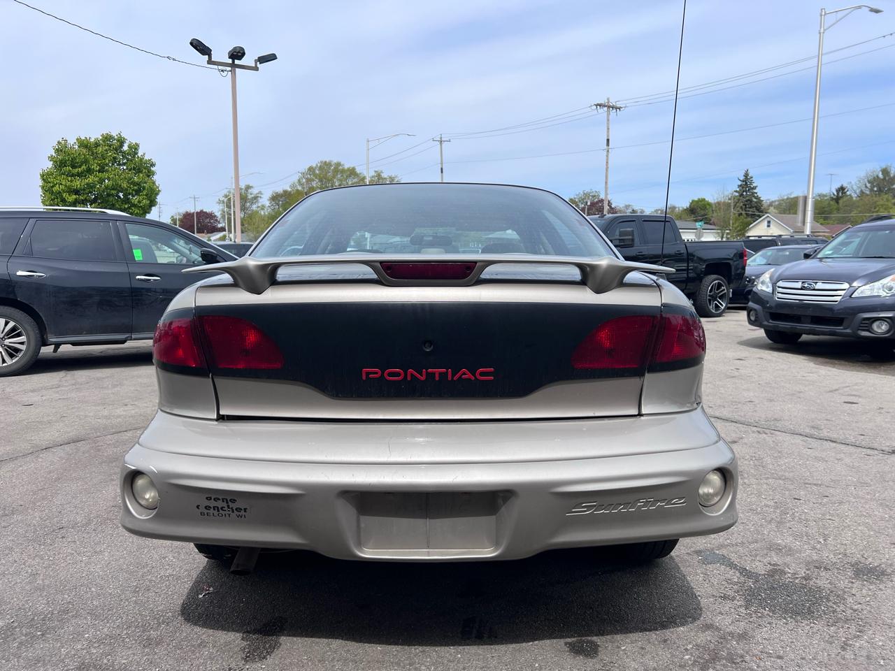 Pontiac Sunfire SE sedan 2002