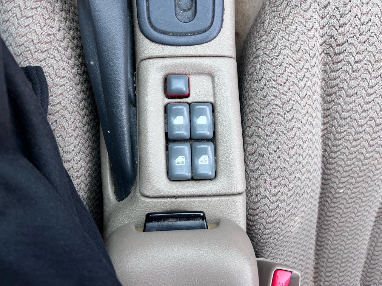 Pontiac Sunfire SE sedan 2002