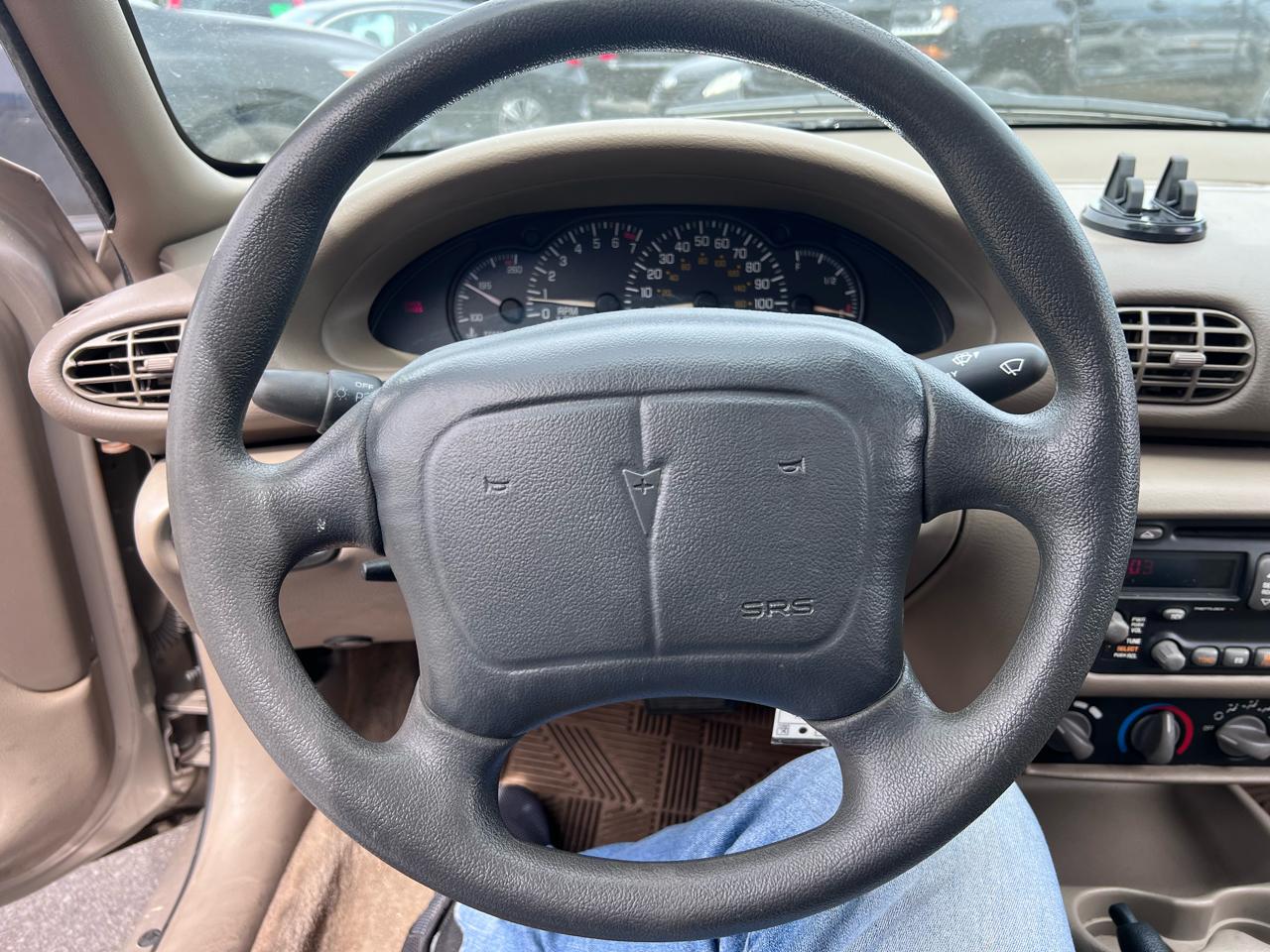 Pontiac Sunfire SE sedan 2002