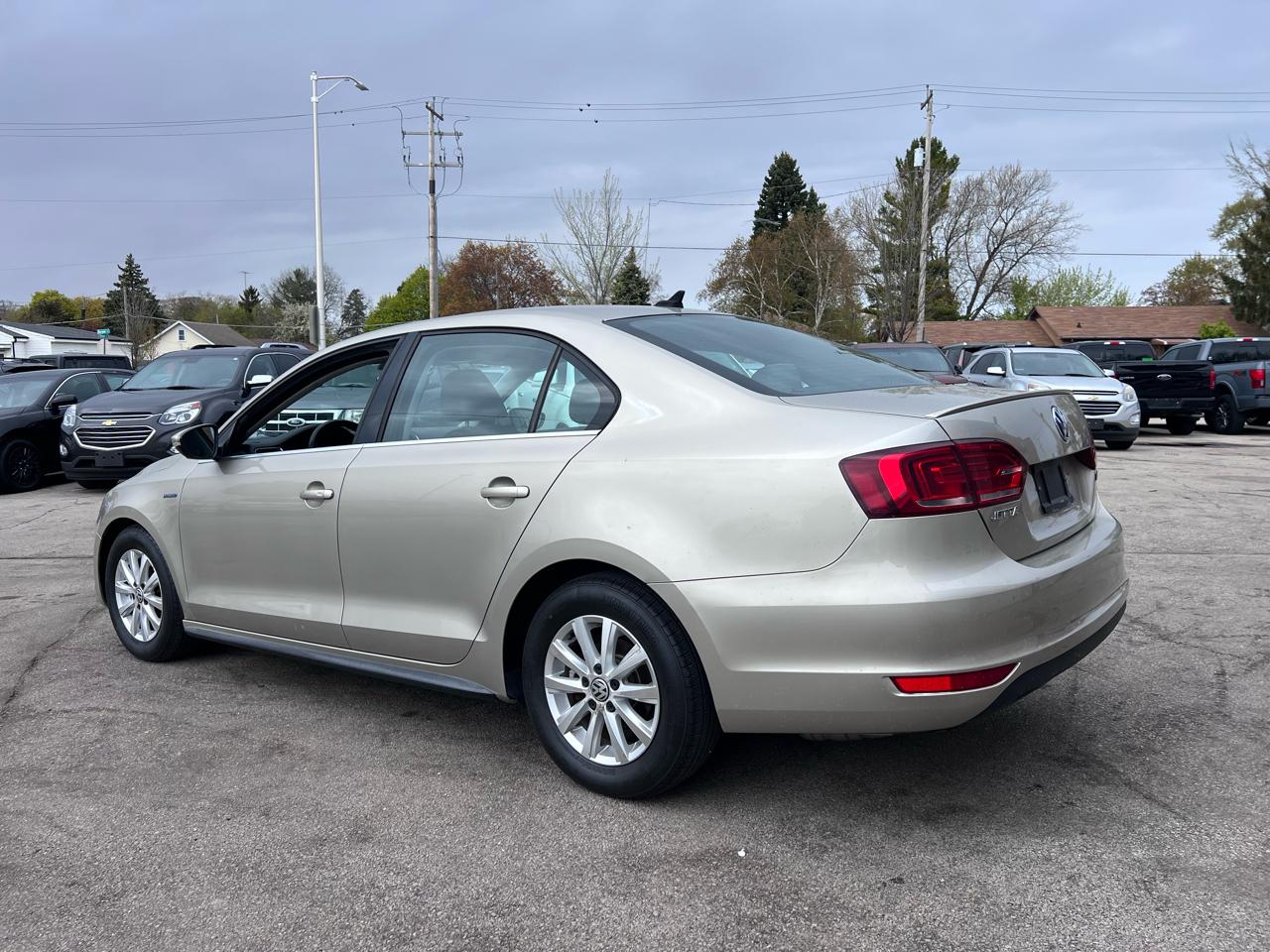 Volkswagen Jetta Hybrid Base 2013