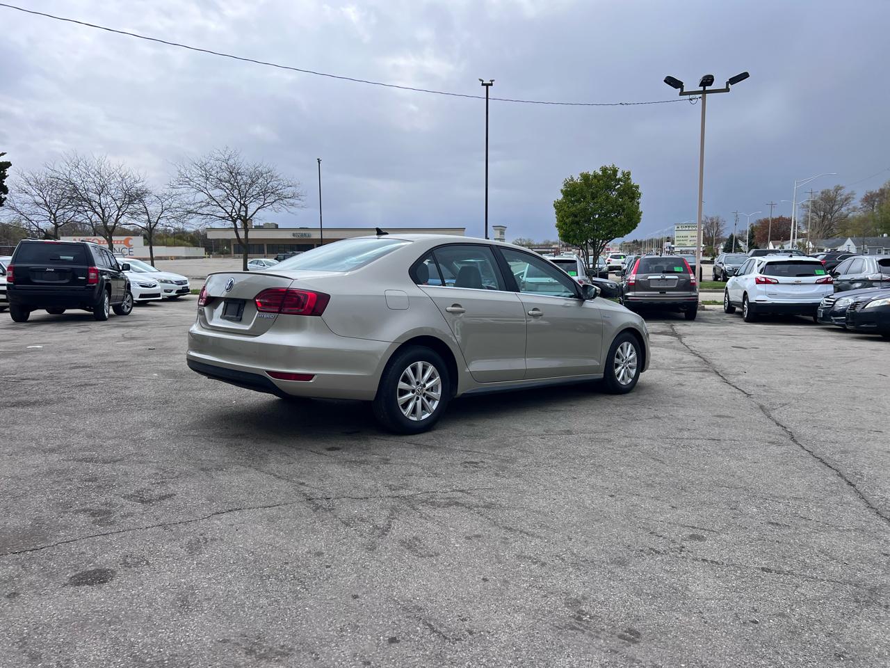 Volkswagen Jetta Hybrid Base 2013