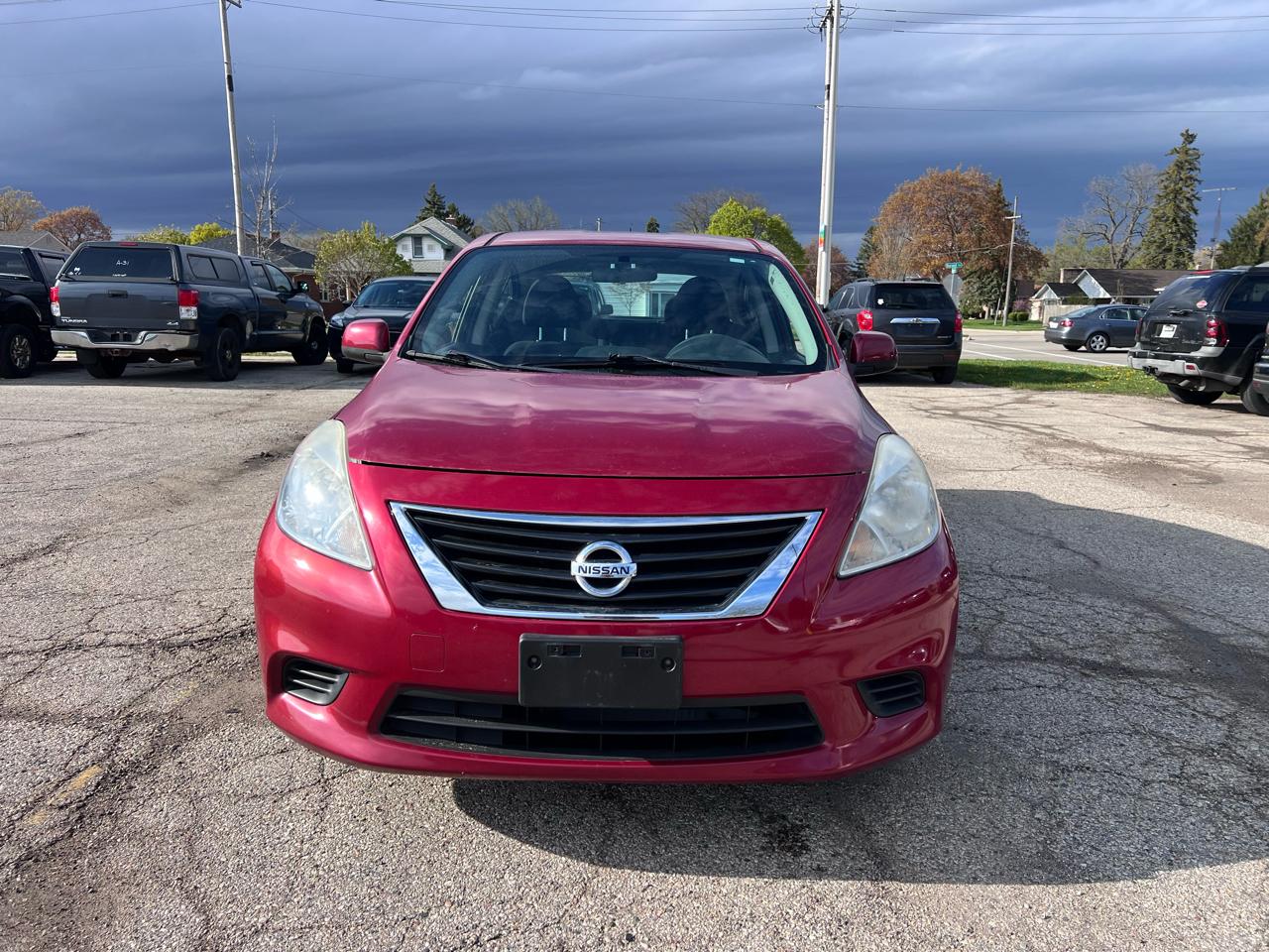 Nissan Versa 1.6 S Plus 2014