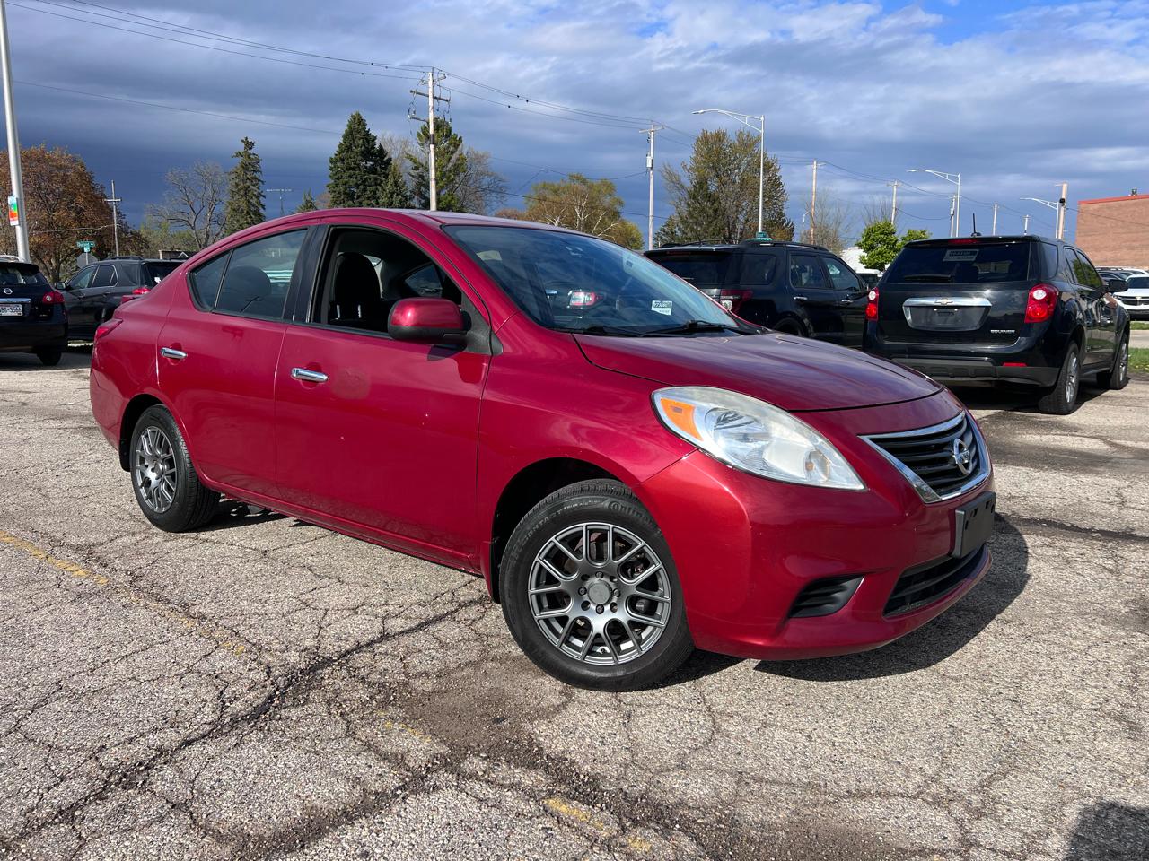 Nissan Versa 1.6 S Plus 2014